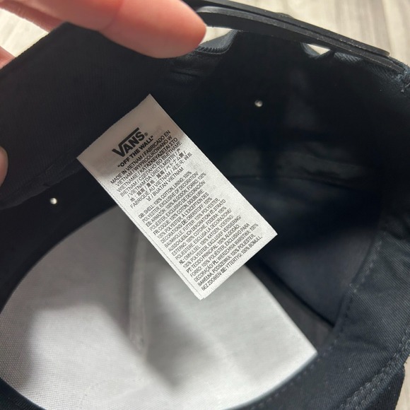 Vans Of The Wall EST 1966 Baseball Cap Mens Black Adjustable Snapback Flat Bill - Picture 6 of 6